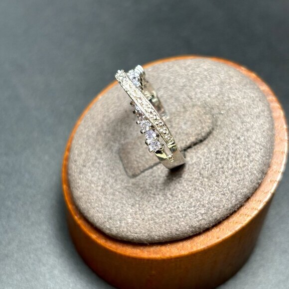 VTG Solid Sterling Silver 925 Cubic Zirconia Overlapping 3.25mm Band Ring Size 7 - Picture 2 of 11
